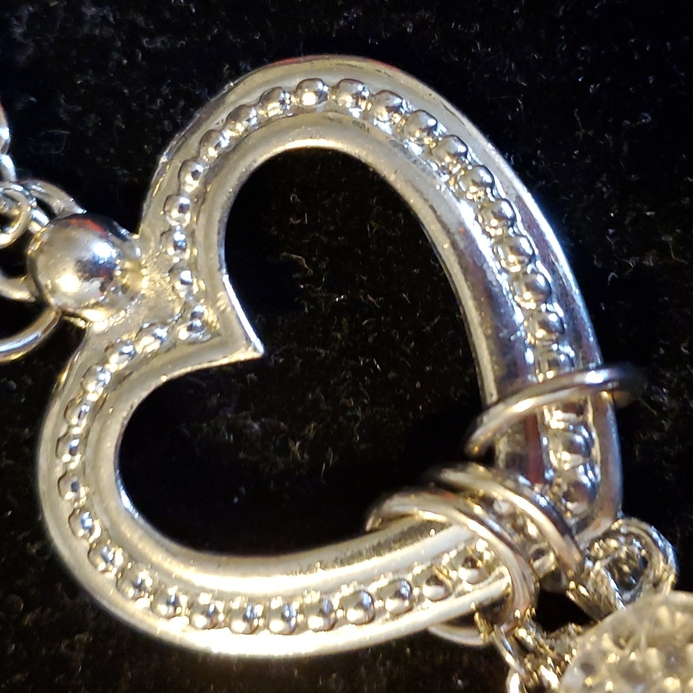 Silvertone heart charms chain necklace 31 inches long - Picture 5 of 6